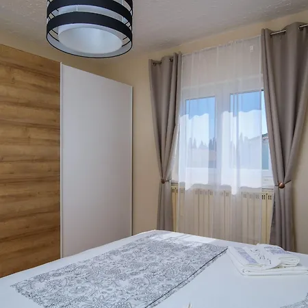شقة Modern Near With Sea View Terrace And Lounge Area *