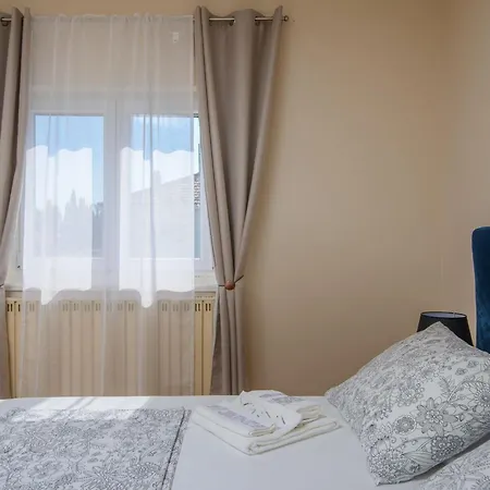 شقة Modern Near With Sea View Terrace And Lounge Area تروغير